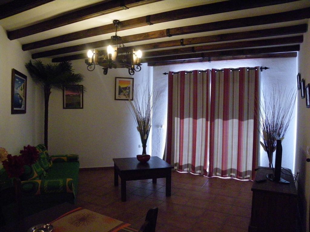 Apartamentos Fuente La Teja & Spa Los Llanos De Aridane Bilik gambar